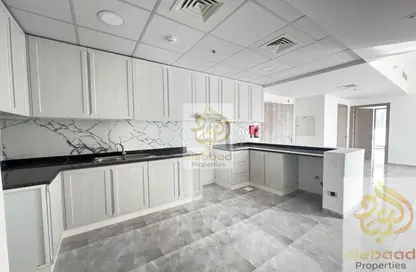 Apartment - 3 Bedrooms - 4 Bathrooms for rent in Al Warsan 4 - Al Warsan - Dubai