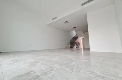 Villa - 4 Bedrooms - 6 Bathrooms for rent in Westar Crest Townhouses - Jumeirah Village Circle - Dubai