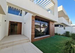 Villa - 5 bedrooms - 6 bathrooms for rent in West Yas - Yas Island - Abu Dhabi