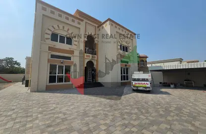 Villa - 5 Bedrooms - 7 Bathrooms for rent in Al Barsha South 1 - Al Barsha South - Al Barsha - Dubai
