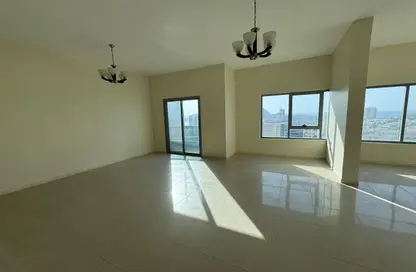 Apartment - 3 Bedrooms - 4 Bathrooms for sale in Al Majaz 3 - Al Majaz - Sharjah