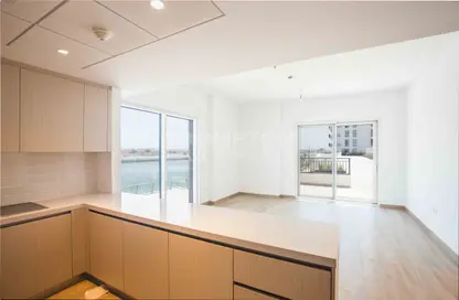 Apartment - 3 Bedrooms - 3 Bathrooms for rent in Waters Edge - Yas Island - Abu Dhabi