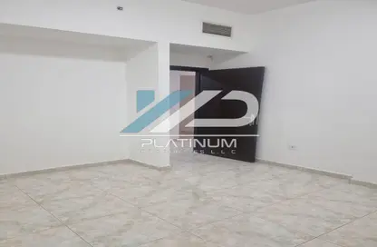 Empty Room image for: Apartment - 4 Bedrooms - 3 Bathrooms for sale in Emirates Pearls - Emirates City - Ajman, Image 1