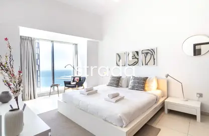 Room / Bedroom image for: Apartment - 1 Bedroom - 2 Bathrooms for rent in Cayan Tower - Dubai Marina - Dubai, Image 1