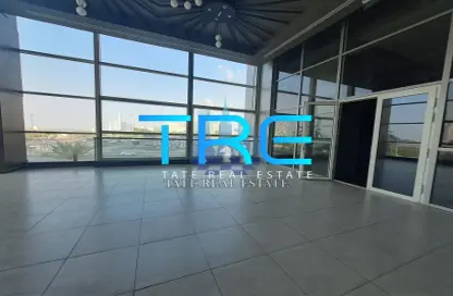 Show Room - Studio - 4 Bathrooms for rent in Corniche Road - Abu Dhabi