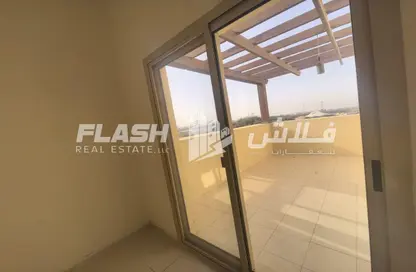 شقة - 2 غرف نوم - 3 حمامات للايجار في قرية الياسمين - رأس الخيمة