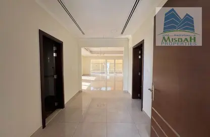 Villa - 5 Bedrooms - 7 Bathrooms for rent in Jumeirah 1 Villas - Jumeirah 1 - Jumeirah - Dubai