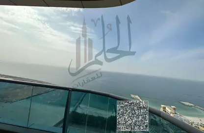 شقة - 3 غرف نوم - 3 حمامات للايجار في برج الكورنيش - طريق كورنيش عجمان - عجمان