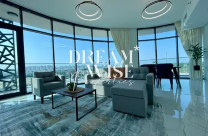 Apartment - 2 Bedrooms - 3 Bathrooms for sale in The Gate - Masdar City - Abu Dhabi Apartment - 2 Bedrooms - 3 Bathrooms for sale in The Gate - Masdar City - Abu Dhabi