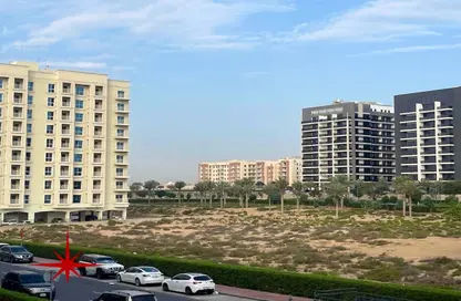 Apartment - 1 Bedroom - 1 Bathroom for sale in Mazaya 27 - Queue Point - Dubai Land - Dubai