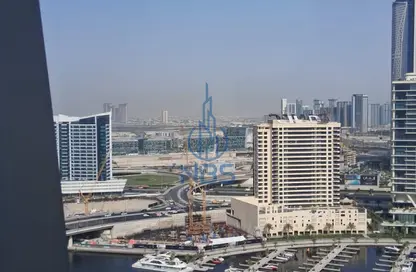 مكتب - استوديو للايجار في B2B  برج - الخليج التجاري - دبي
