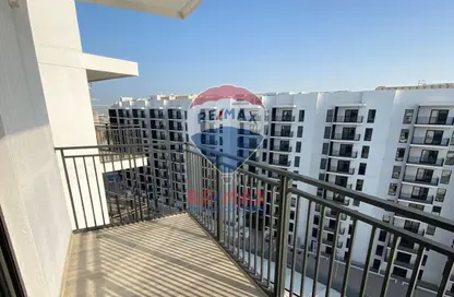 Apartment - 2 Bedrooms - 2 Bathrooms for sale in Waters Edge - Yas Island - Abu Dhabi