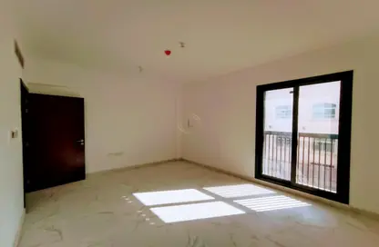 Empty Room image for: Apartment - 1 Bedroom - 2 Bathrooms for rent in Shareat Al Muwaji - Al Muwaiji - Al Ain, Image 1