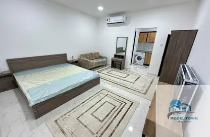 Apartment - Studio - 1 Bathroom for rent in Khalifa City A Villas - Khalifa City A - Khalifa City - Abu Dhabi