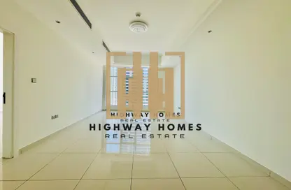 Apartment - 1 Bedroom - 2 Bathrooms for rent in Al Mamzar - Sharjah - Sharjah