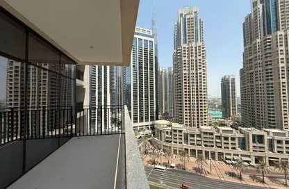 Apartment - 1 Bedroom - 2 Bathrooms for sale in Boulevard Crescent 2 - BLVD Crescent - Downtown Dubai - Dubai