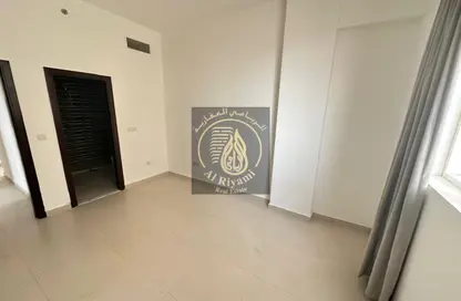 شقة - 2 غرف نوم - 3 حمامات للايجار في قرية الاميرة - الياسمين - عجمان