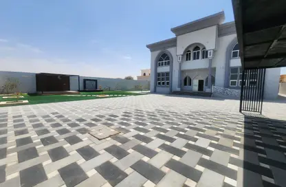 فيلا - 7 غرف نوم - 8 حمامات للايجار في الرفاع - رأس الخيمة