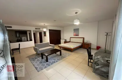 صورة لـ غرفة المعيشة شقة - 1 حمام للايجار في مرجان 2 - مرجان - مساكن شاطئ الجميرا - دبي ، صورة رقم 1