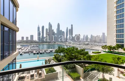 Balcony image for: Apartment - 2 Bedrooms - 2 Bathrooms for rent in Marina Vista - EMAAR Beachfront - Dubai Harbour - Dubai, Image 1