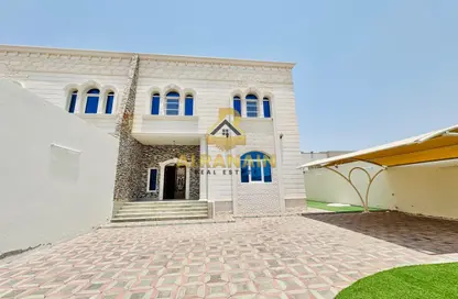 فيلا - 3 غرف نوم - 5 حمامات للايجار في فلج هزاع - العين