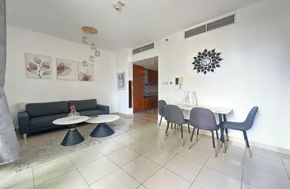 Apartment - 1 Bedroom - 1 Bathroom for rent in Standpoint Tower 2 - Standpoint Towers - Downtown Dubai - Dubai Apartment - 1 Bedroom - 1 Bathroom for rent in Standpoint Tower 2 - Standpoint Towers - Downtown Dubai - Dubai