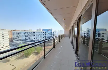 Apartment - 3 Bedrooms - 3 Bathrooms for rent in Golden Sands 9 - Mankhool - Bur Dubai - Dubai