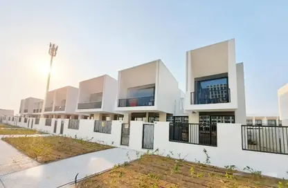 Villa - 3 Bedrooms - 4 Bathrooms for sale in Al Yelayiss 2 - Dubai