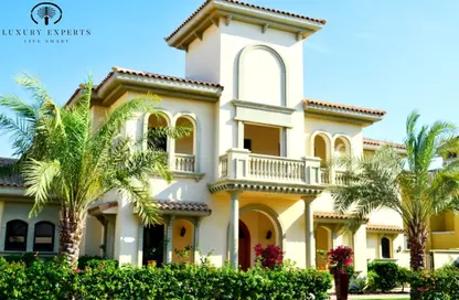 Villa - 6 Bedrooms - 6 Bathrooms for rent in Signature Villas Frond C - Signature Villas - Palm Jumeirah - Dubai