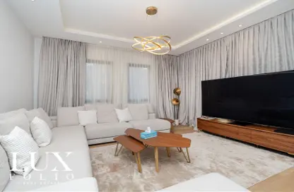 Apartment - 3 Bedrooms - 4 Bathrooms for sale in Zaafaran 1 - Zaafaran - Old Town - Dubai
