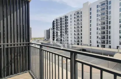 Apartment - Studio - 1 Bathroom for rent in Waters Edge - Yas Island - Abu Dhabi