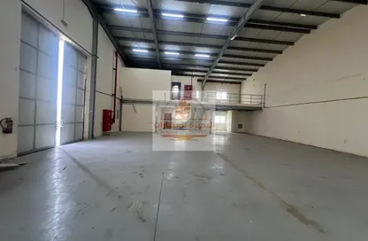 Warehouse - Studio - 2 Bathrooms for rent in Al Sajaa Industrial - Al Sajaa - Sharjah