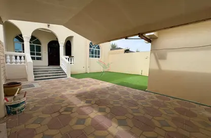 Villa - 5 Bedrooms - 6 Bathrooms for rent in Al Habooy - Al Markhaniya - Al Ain