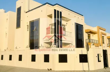 فيلا - 4 غرف نوم - 6 حمامات للبيع في الزاهية جاردنز - الزاهية - عجمان