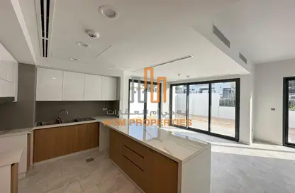 Kitchen image for: Apartment - 4 Bedrooms - 5 Bathrooms for rent in La Rosa - Villanova - Dubai Land - Dubai, Image 1
