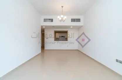 Empty Room image for: Apartment - 2 Bedrooms - 3 Bathrooms for rent in Al Barsha 1 - Al Barsha - Dubai, Image 1