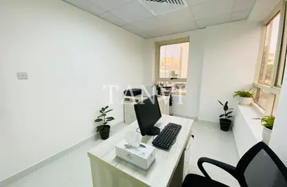 Office Space - Studio - 1 Bathroom for rent in Silver Home Building - Hor Al Anz - Deira - Dubai