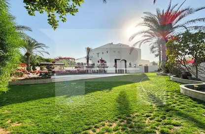 Villa - 4 Bedrooms - 5 Bathrooms for rent in Meadows 9 - Meadows - Dubai