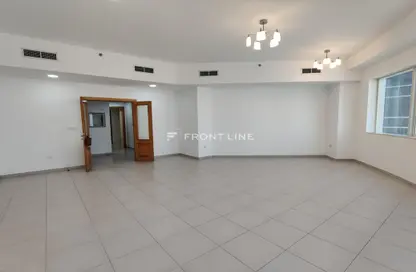Apartment - 2 Bedrooms - 2 Bathrooms for rent in Blue Tower - Sheikh Zayed Road - Dubai