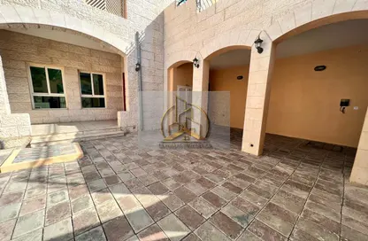 فيلا - 3 غرف نوم - 5 حمامات للايجار في حدائق المشرف - المشرف - أبوظبي