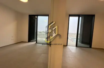 شقة - غرفة نوم - 2 حمامات للايجار في الطراز - حي نسيج - الجادة - الشارقة
