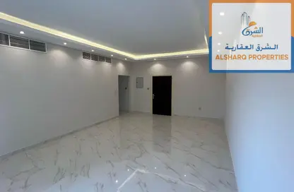 Apartment - 2 Bedrooms - 2 Bathrooms for rent in Corniche Tower - Ajman Corniche Road - Ajman
