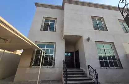 Villa - 4 Bedrooms - 6 Bathrooms for rent in Mohamed Bin Zayed City - Abu Dhabi