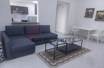 Living / Dining Room image for: Apartment - 1 Bedroom - 1 Bathroom for sale in Eagle Heights - Dubai Sports City - Dubai, Image 1