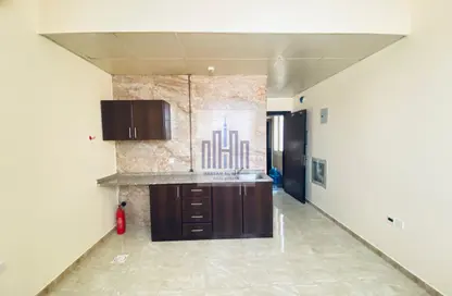 Apartment - Studio - 1 Bathroom for rent in Fire Station Road - Muwaileh - Sharjah