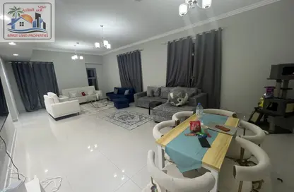 Apartment - 2 Bedrooms - 3 Bathrooms for rent in Al Khan Corniche - Al Khan - Sharjah