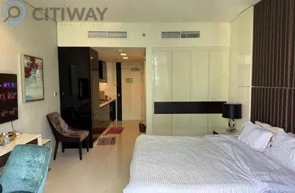Apartment - Studio - 1 Bathroom for rent in Bay's Edge - Business Bay - Dubai