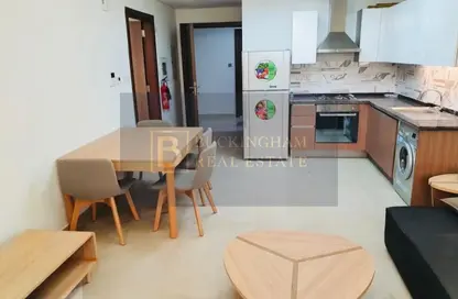 شقة - غرفة نوم - 2 حمامات للبيع في عزيزي فاريشتا - الفرجان - دبي