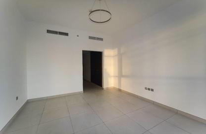Apartment - 1 Bedroom - 2 Bathrooms for rent in Jumeirah Garden City - Al Satwa - Dubai
