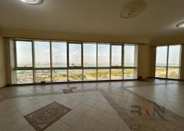 شقة - 4 غرف نوم - 5 حمامات للكراء في برج الساعه - شارع الكورنيش - أبوظبي